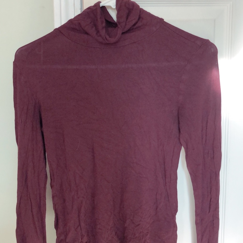 Turtle neck , thin material